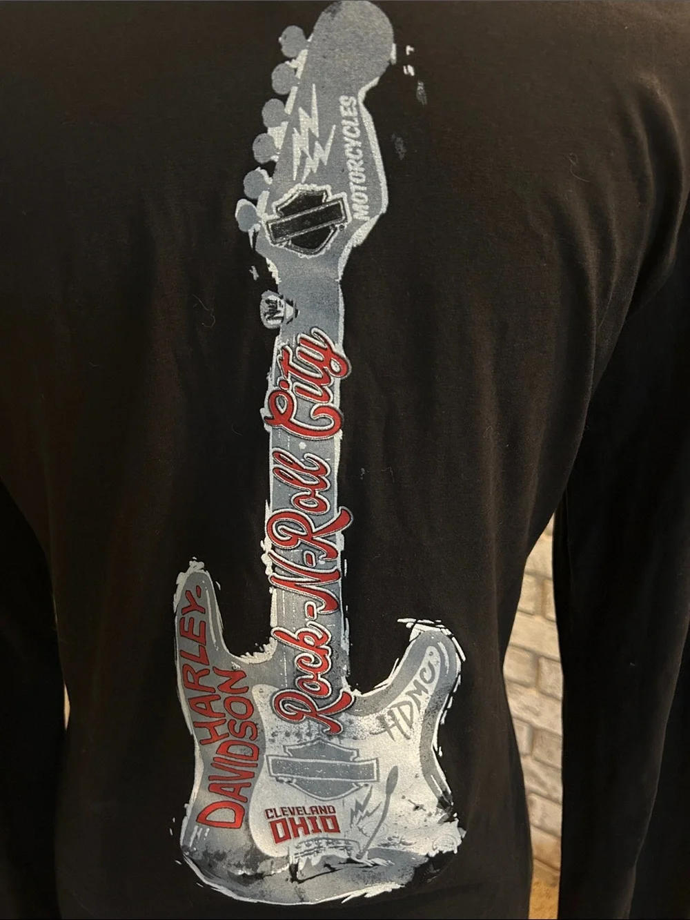 Harley-Davidson Black Long-Sleeve V-Neck Graphic Top with Crisscross Detail - Picture 4 of 7